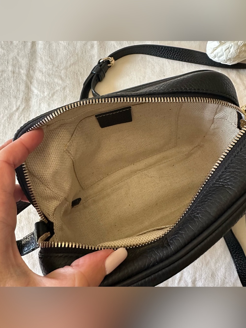 Authentic Gucci Small Soho Disco Bag - Picture 6 of 11